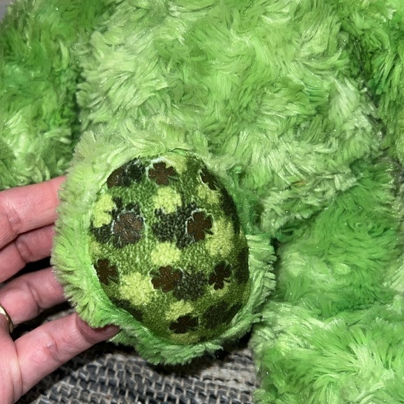 Build A Bear 4 Leaf Clover St. Patrick's Day green plush stuffed animal - Picture 3 of 6